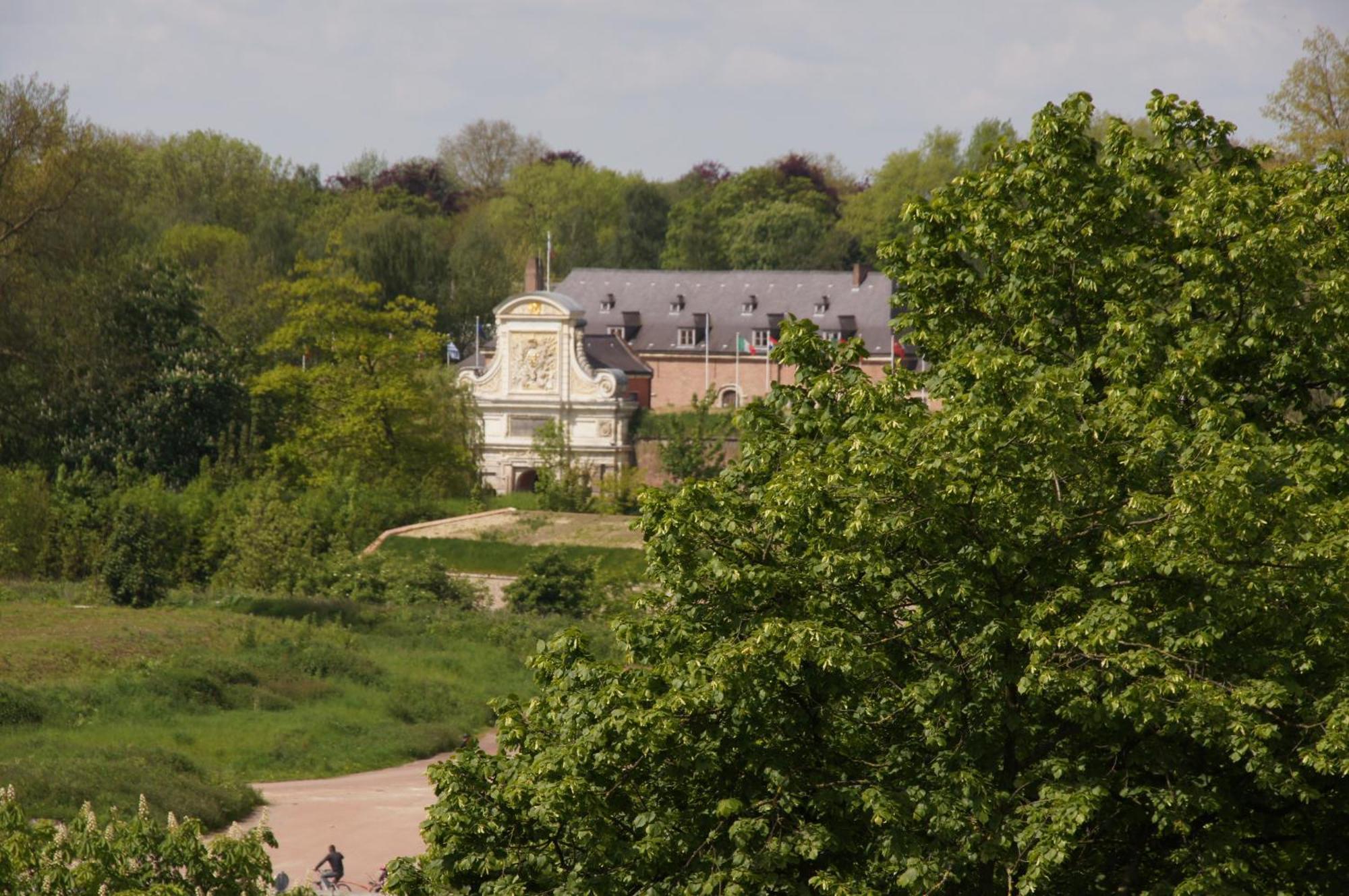 L'Esplanade Lille Bed & Breakfast Bagian luar foto